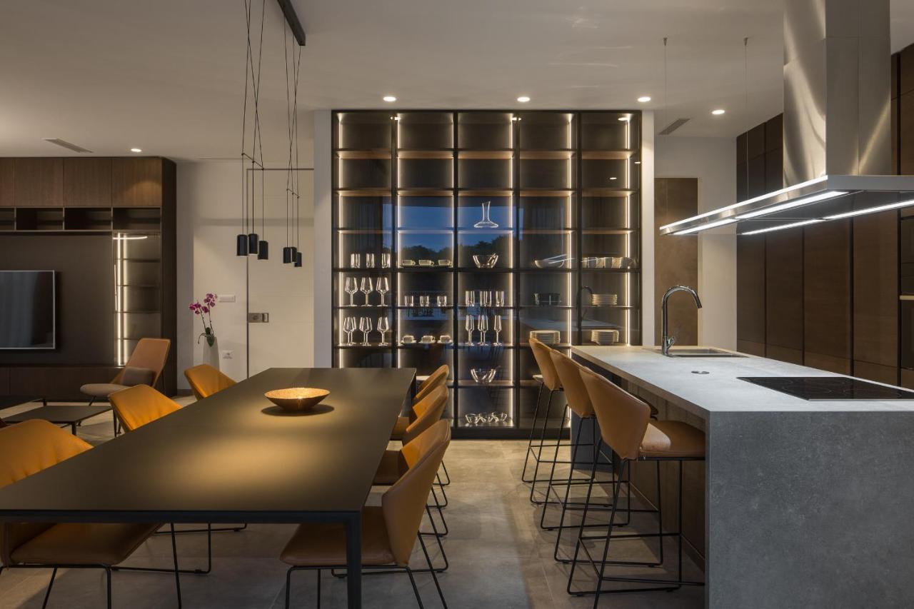 Design Villa Noble With Spa 발 외부 사진