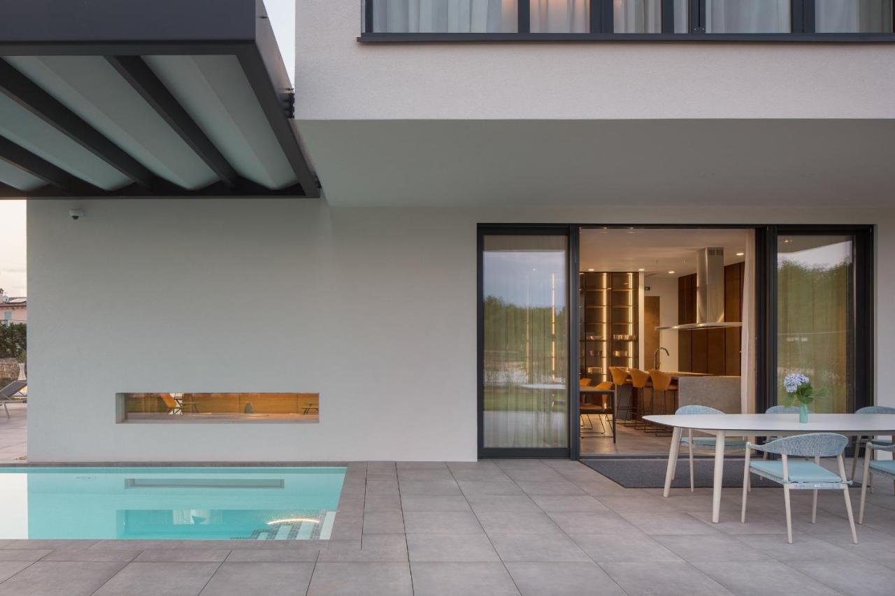Design Villa Noble With Spa 발 외부 사진