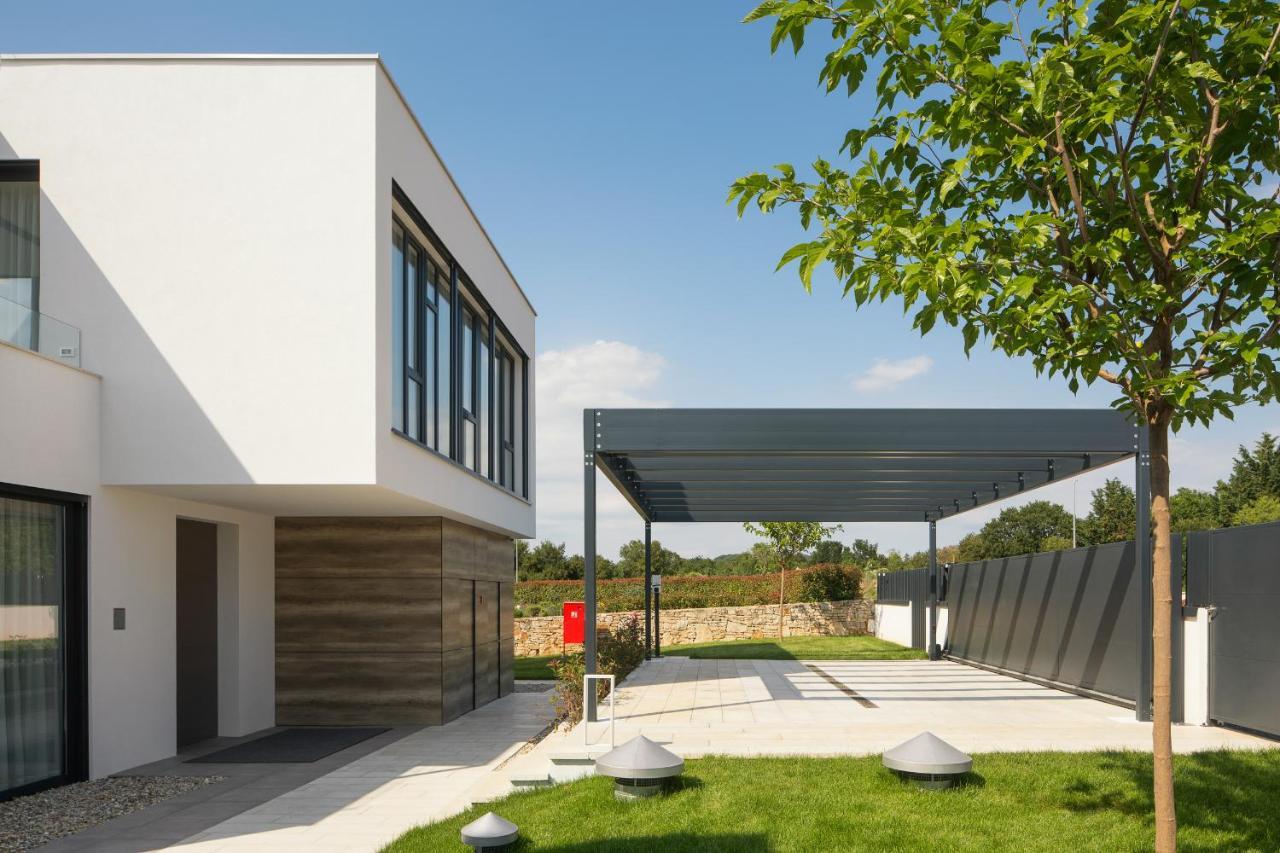 Design Villa Noble With Spa 발 외부 사진